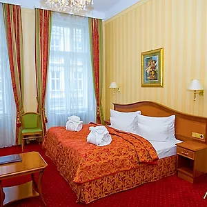 https://opera-suites.vienna-besthotels.com